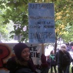 Een demonstrant bij Occupy in Montreal betoogt voor het recht op staken naar aanleiding van een arbeidsconflict bij Air Canada, dat door minister van werkgelegenheid Lisa Raitt is opgeschort.