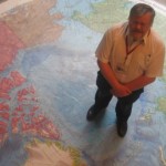 Geofysicus Jacob Verhoef leidt Canadees bodemonderzoek in het Arctisch gebied.