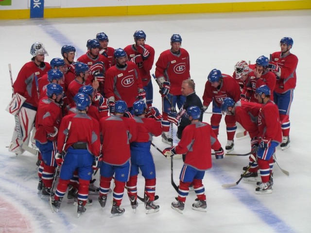 De Montreal Canadiens tijdens de ochtendtraining voor hun openingswedstrijd van het seizoen tegen de Toronto Maple Leafs.