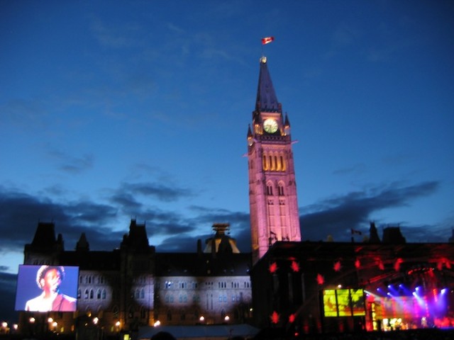 Popconcert ter gelegenheid van Canada Day (1 juli), de verjaardag van het land, voor het parlement in Ottawa.