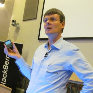 Thorsten Heins vertrekt na minder dan twee jaar als bestuursvoorzitter van BlackBerry.